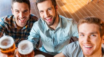 DEJA EL PARACETAMOL Y TOMA CERVEZA PARA ALIVIAR TU DOLOR.