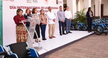 DIF CULIACÁN ENTREGA SILLAS DE RUEDAS A PERSONAS DISCAPACITADAS DE ESCASOS RECURSOS