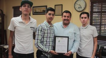 CICLISTAS RECONOCEN AL PRESIDENTE MUNICIPAL DE NAVOLATO, ELIAZAR GUTIÉRREZ