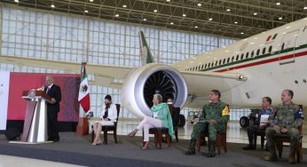 AMLO HACE SU MATUTINA DESDE EL HANGAR PRESIDENCIAL