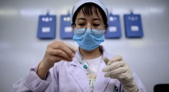 CHINA AUTORIZA PRUEBAS DE PRIMERA VACUNA CONTRA COVID-19 POR ESPRAY NASAL