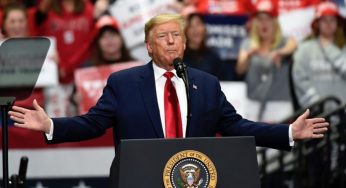TRUMP CELEBRA MITIN SIN CUBREBOCAS NI SANA DISTANCIA