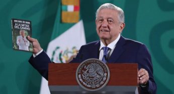 SE ESTÁ VENDIENDO MUCHÍSIMO MI NUEVO LIBRO, “COMO PAN CALIENTE”: LÓPEZ OBRADOR