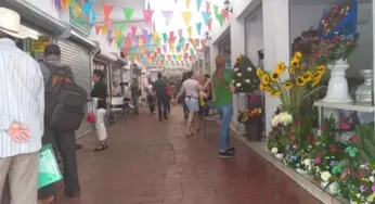 FLORISTAS REGISTRAN UN AUMENTO EN VENTAS ANTE EL DÍA DE MUERTOS