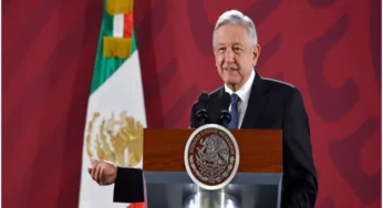 AMLO CELEBRA QUE MÚSICOS PODRÁN TOCAR EN LAS PLAYAS HASTA LAS 10 PM