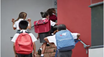 ALUMANAS Y ALUMNOS DEL NIVEL BÁSICO EN SINALOA VUELVEN A LAS AULAS