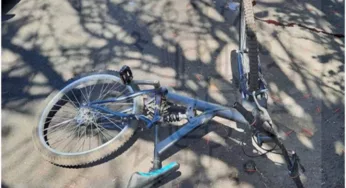 CICLISTA RESULTA LESIONADA EN CHOQUE MÚLTIPLE EN ESCUINAPA