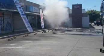 SE REGISTRÓ UN INCENDIO EN UNA PLAZA COMERCIAL EN VALLE ALTO, CULIACÁN