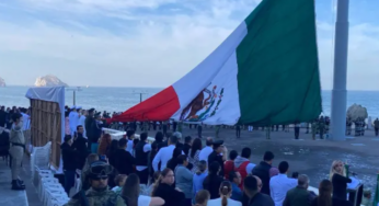CELEBRAN EL DÍA DE LA BANDERA CON EL RECUERDO DE LA DEFENSA AL PUERTO DE MAZATLÁN